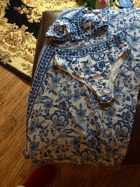 NWOT SHEIN Blue & White Floral Bikini Set with mesh wrap
